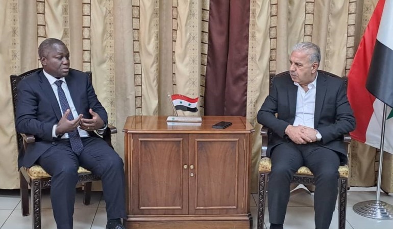 الوزير الزامل: ملتزمون بدعم جهود 